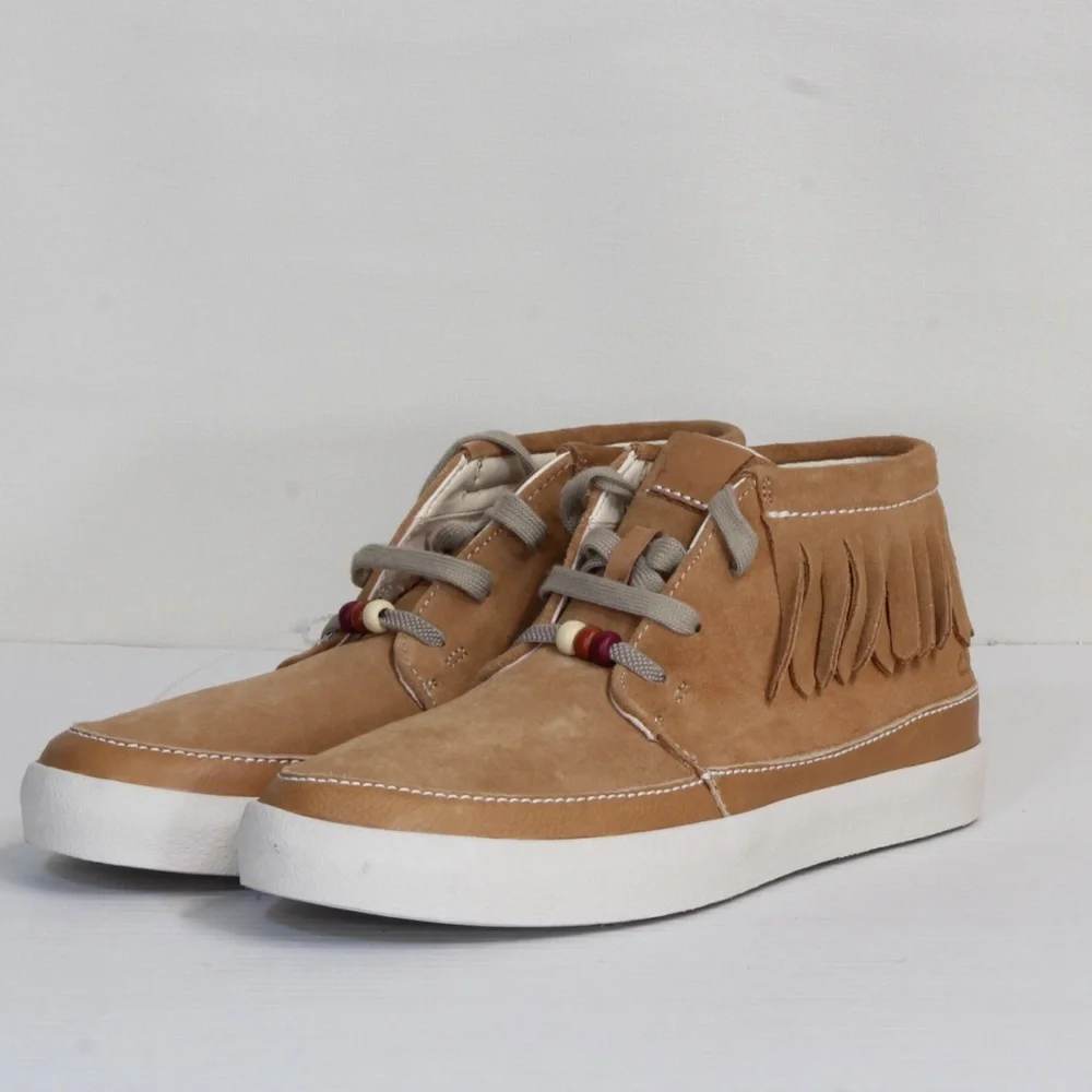 Clark’s Girls Tan Suede Mocassin Tassel Boots NWOT Size 4